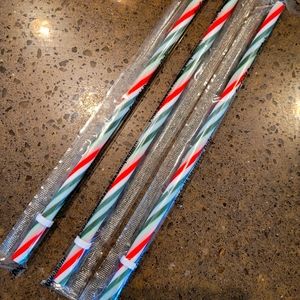 One Starbucks holiday straw